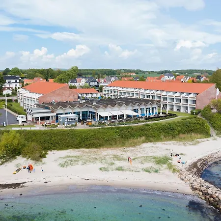 Lägenhet By The Sea - Linen And Towels Included *