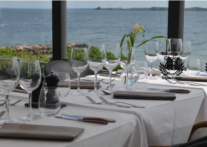 By The Sea - Linen And Towels Included * פאבורג