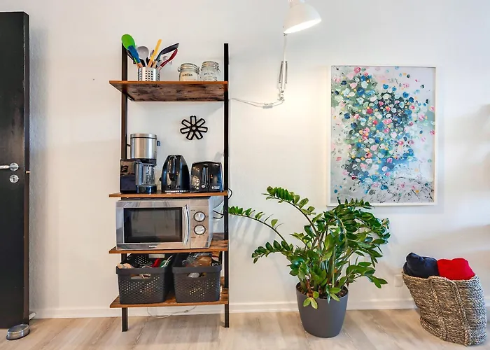 By The Sea - Linen And Towels Included דירה *